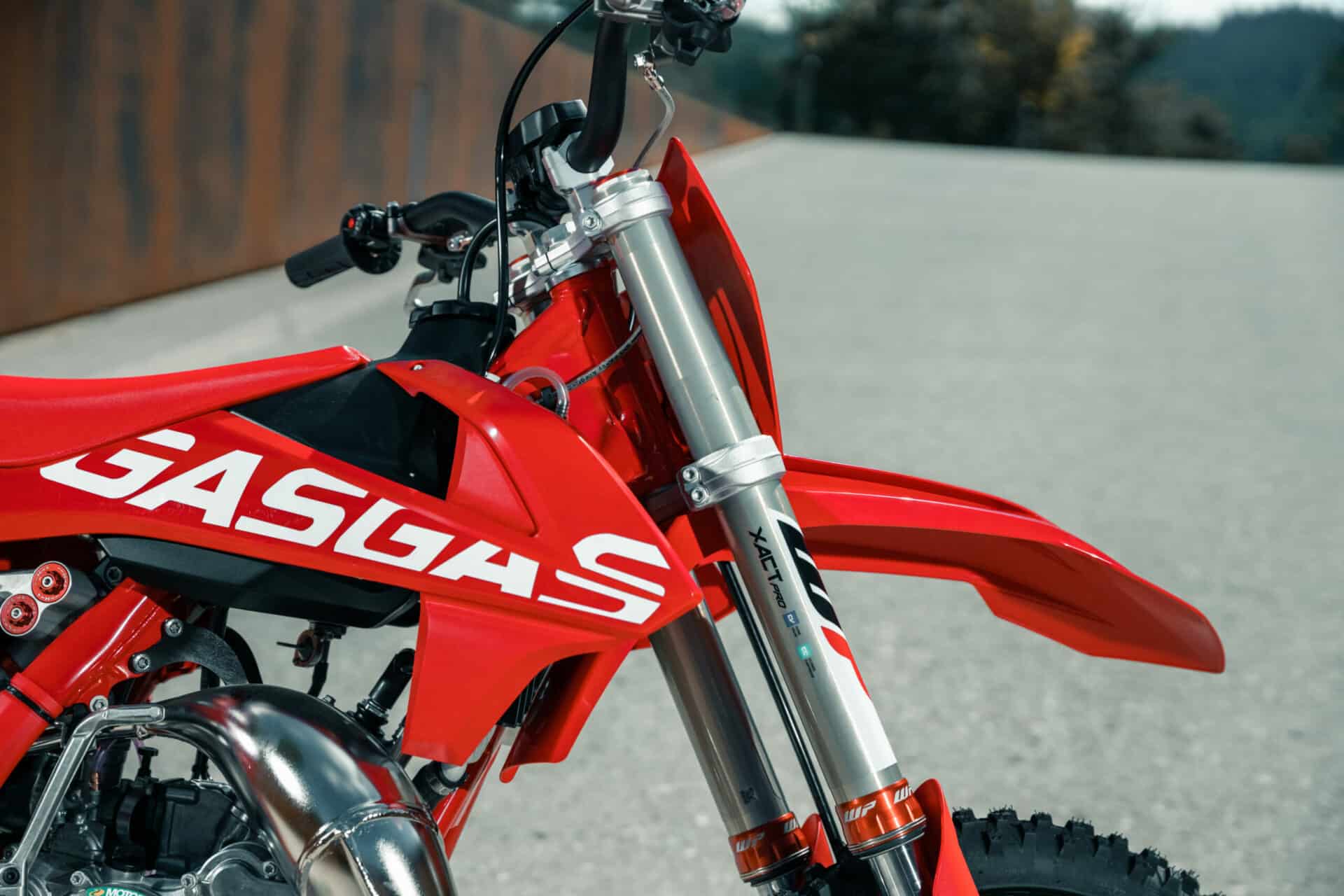 XACT PRO 7543 WPサスペンション